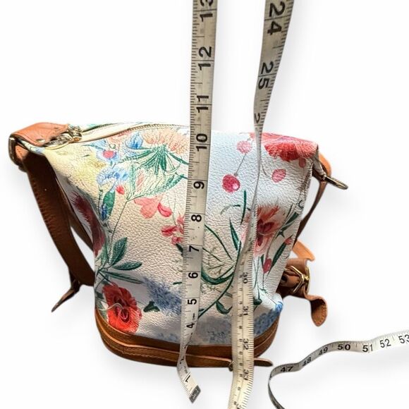 VALENTINA Women’s Multicolor Floral Leather Bucket Bag Tan Trim - Picture 5 of 7